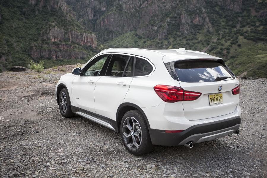  BMW X1 xDrive28i xLine 2016 года  (NA) (фото 2 из 11)